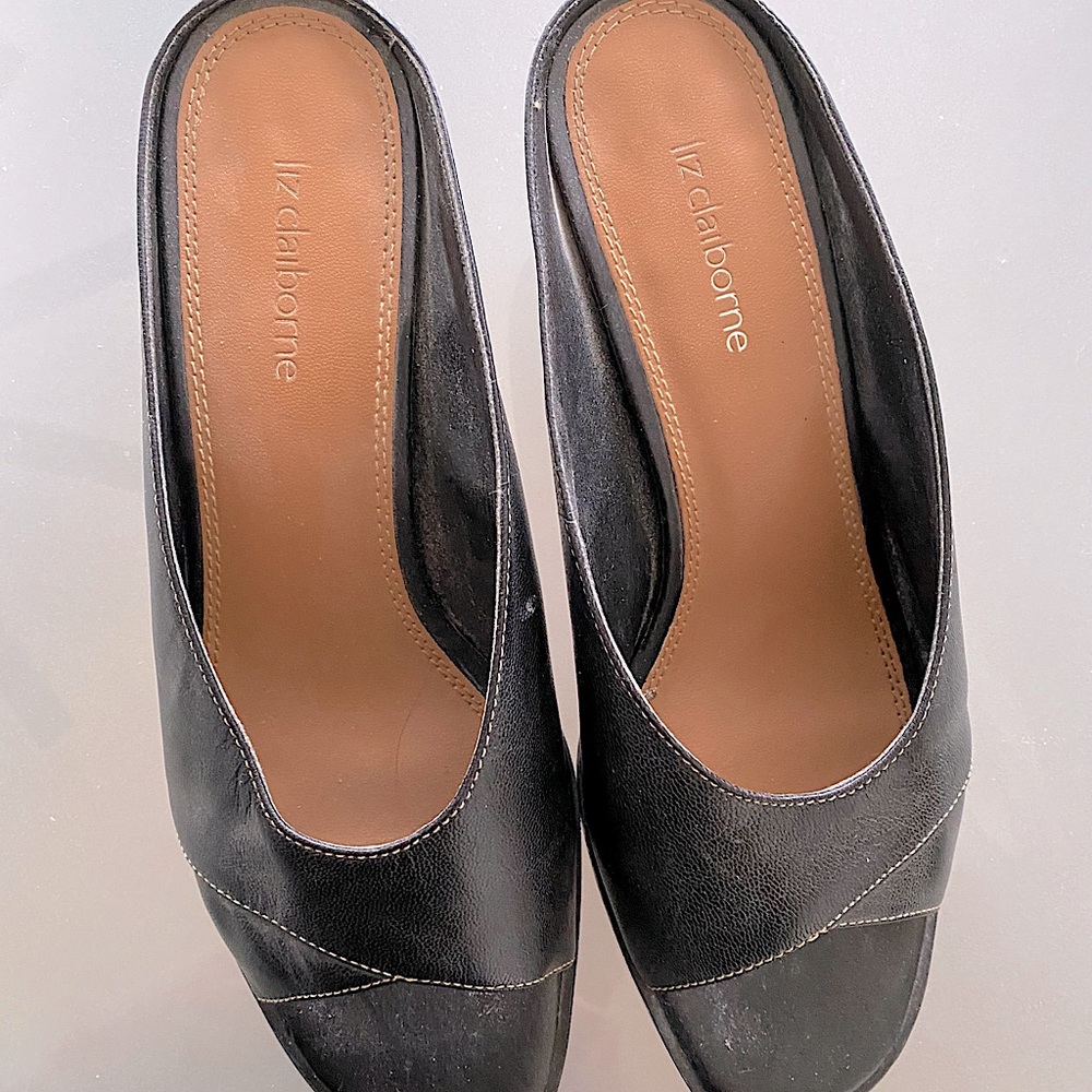 JUST REDUCED Ladies low heel shoes